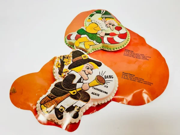 Wilton Vintage 1981 Holiday Cake Pan